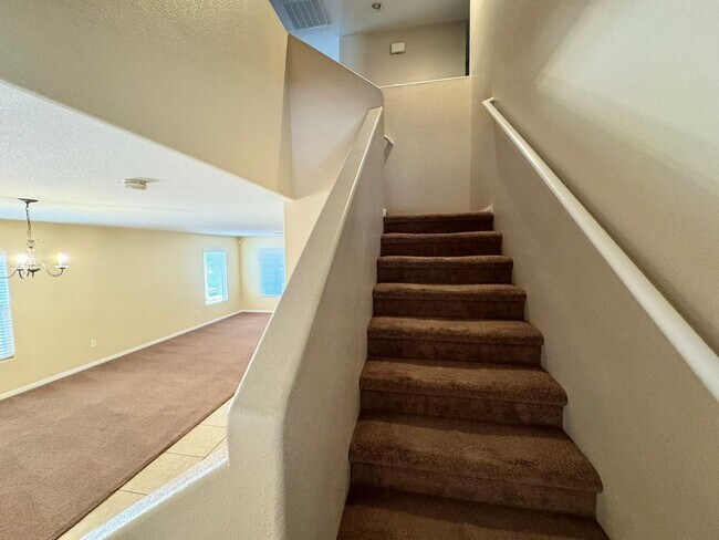 Building Photo - 5517 Roans Prairie St
