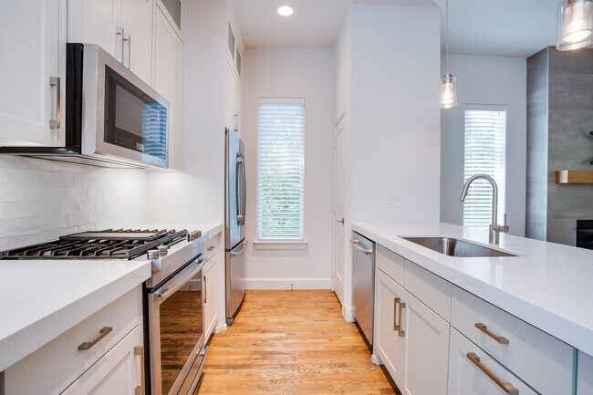 Building Photo - 4032 Herschel Ave