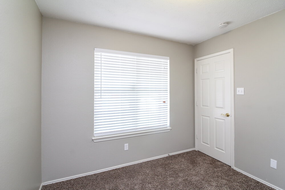 Building Photo - 817 Clover Hill Ln
