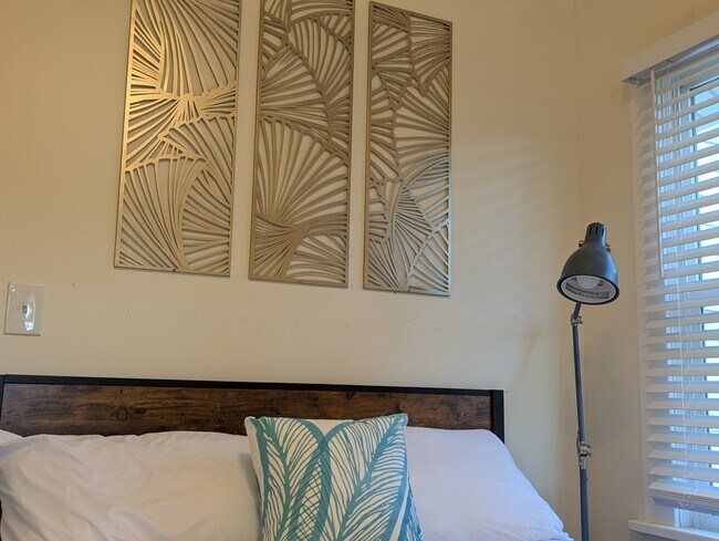 Building Photo - Farm House A