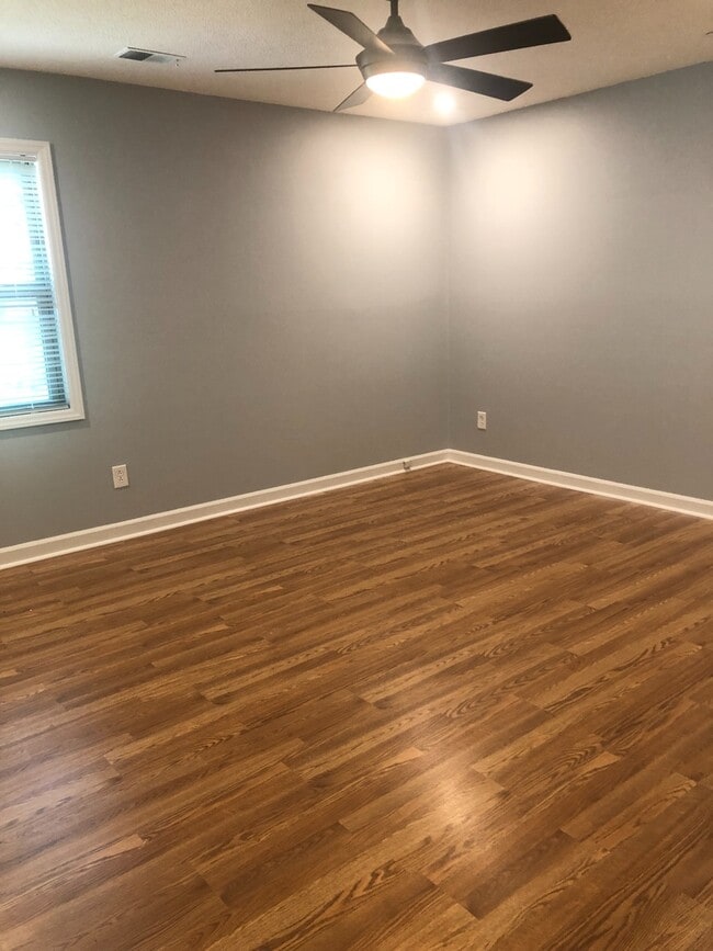 Building Photo - Charming 3 Bed 2 Bath Ranch Home in Indian...