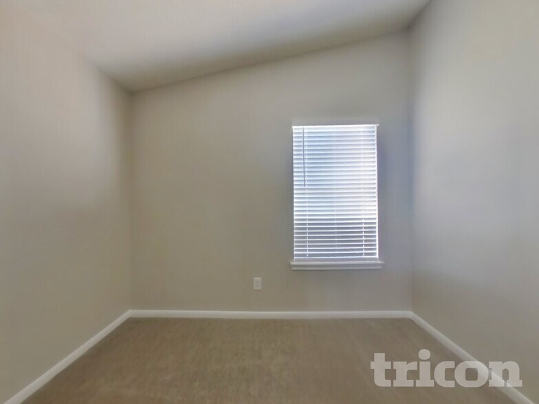 Building Photo - 3147 Boynton Dr