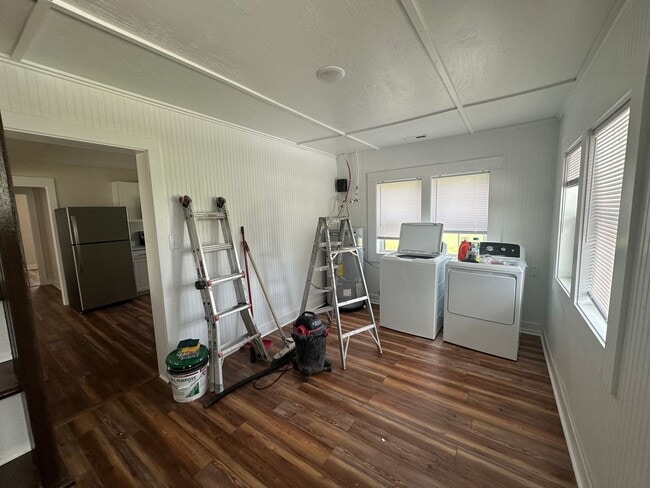 Building Photo - FULLY RENOVATED! 3 Bed/2 Bath in Wanchese