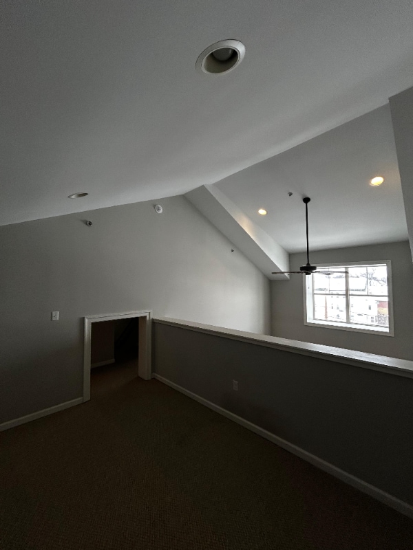 Building Photo - 970 Ridge Ave