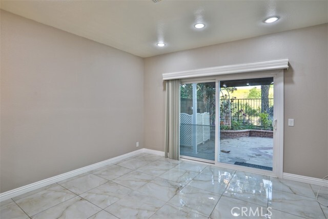 Building Photo - 176 Cll Renata