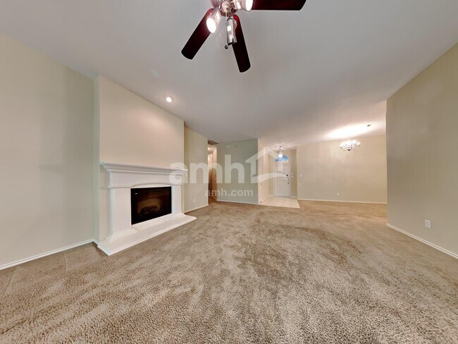 Building Photo - 5776 Jillian Way