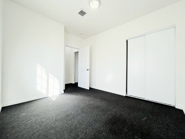 Building Photo - 8251 San Pedro St
