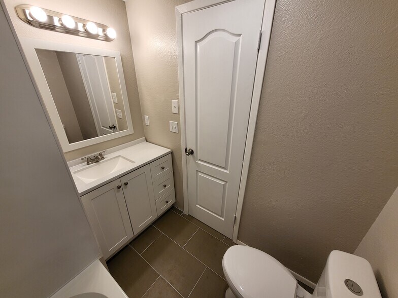 Bathroom - 5155 Quinella Ct