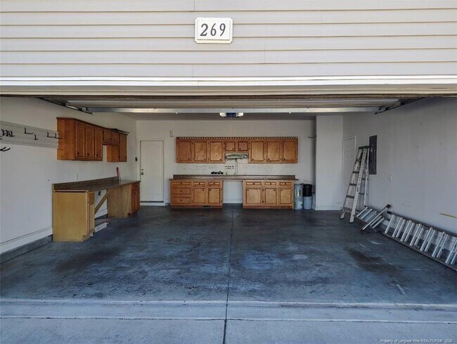 Building Photo - 269 Fountain Grove Dr