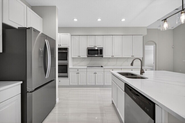 Building Photo - 2237 Newport Isles Blvd