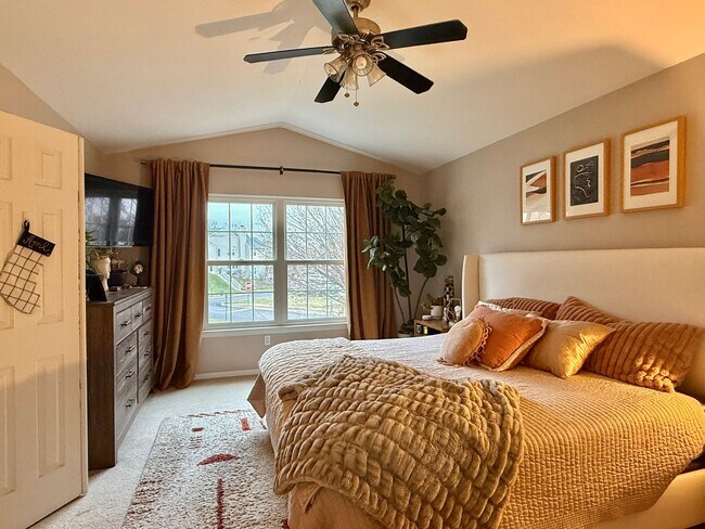 Building Photo - 602 Hamilton St