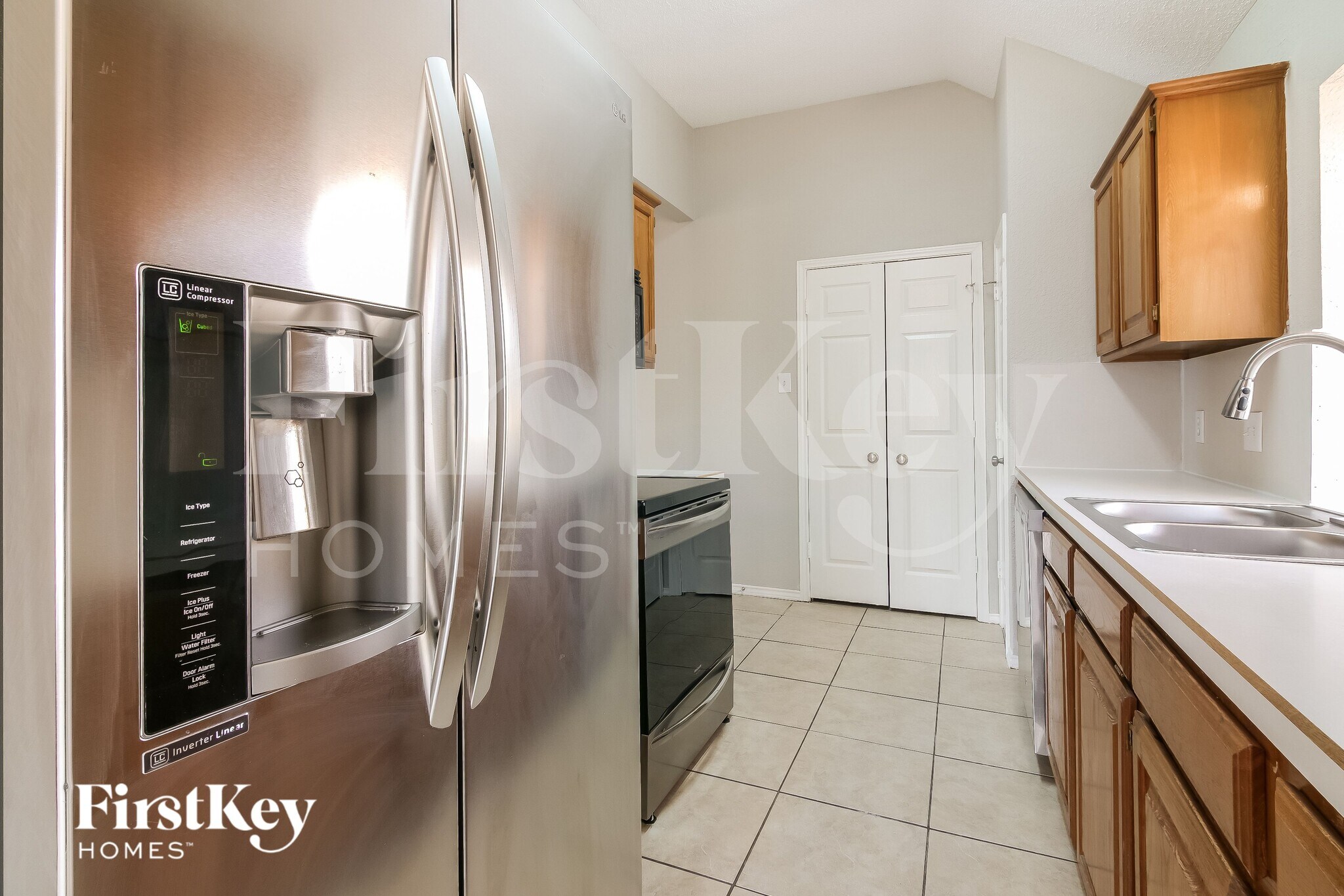 Building Photo - 903 Hillwood Ct