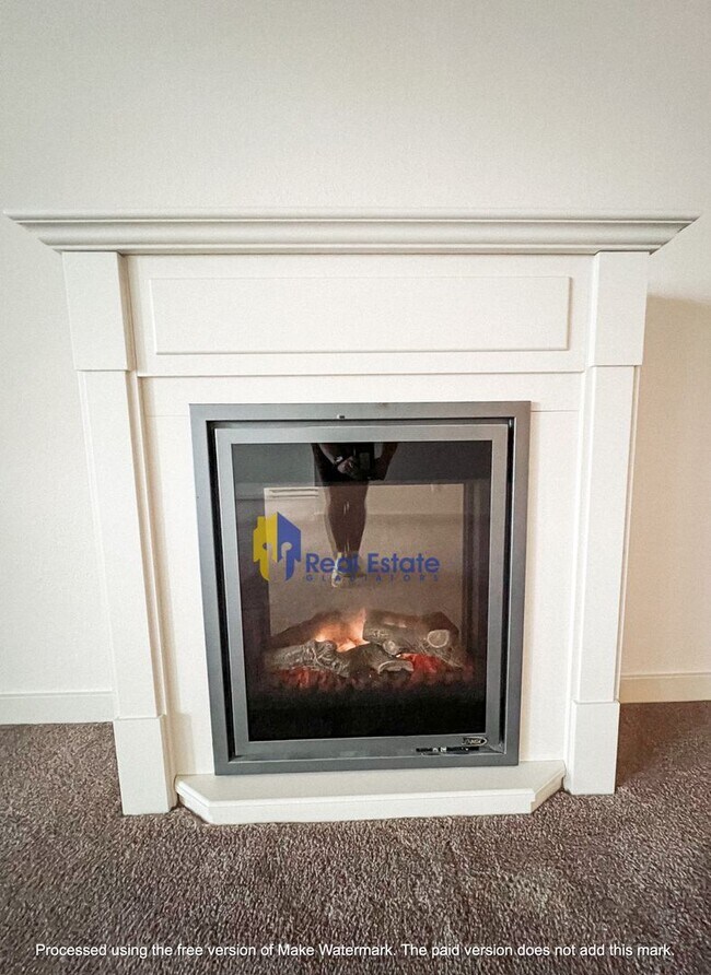 Building Photo - Pet friendly one bedroom condo available in the sought after Oasis Community in Bellevue