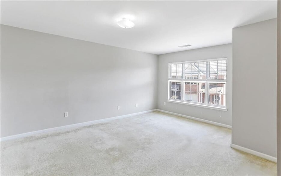 Building Photo - 9830 Murano View