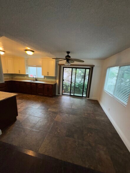 Building Photo - 4404 Don Miguel Dr