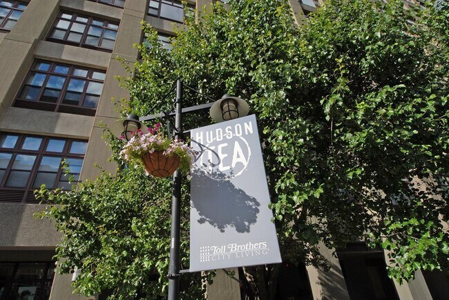 Building Photo - 1500 WASHINGTON St