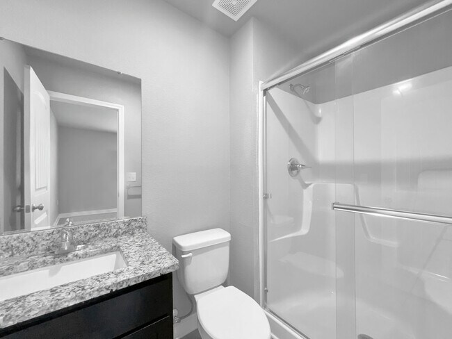 Building Photo - Beautiful Renovated Single Family Home | 3 BR/2BA Duplex| 1-Car Covered Parking |Spacious & Sunny...