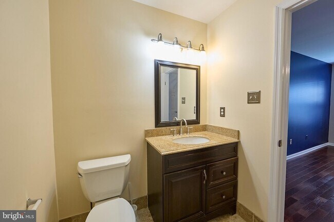 Building Photo - 1803 Stoneham Dr