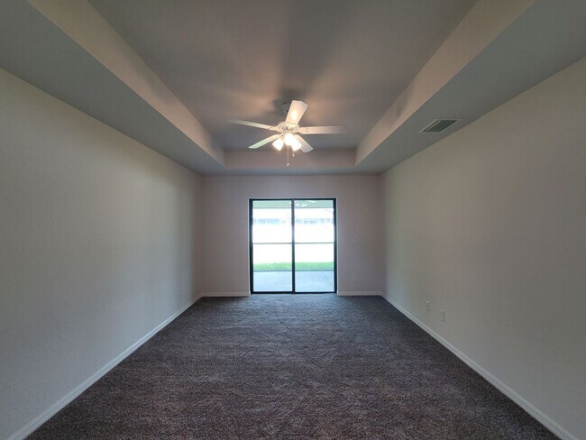 Building Photo - 2316 SW 19th Ave