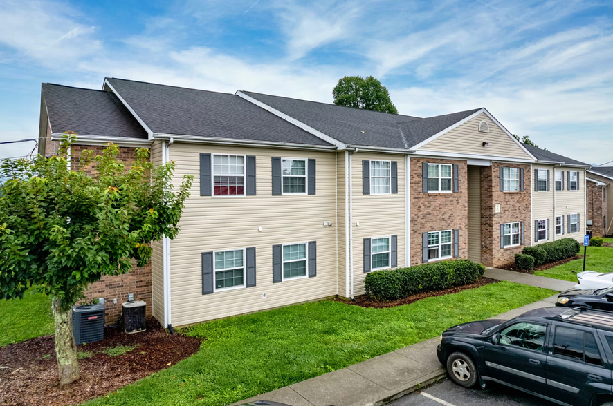 03 - Exterior - Park Place Apartments