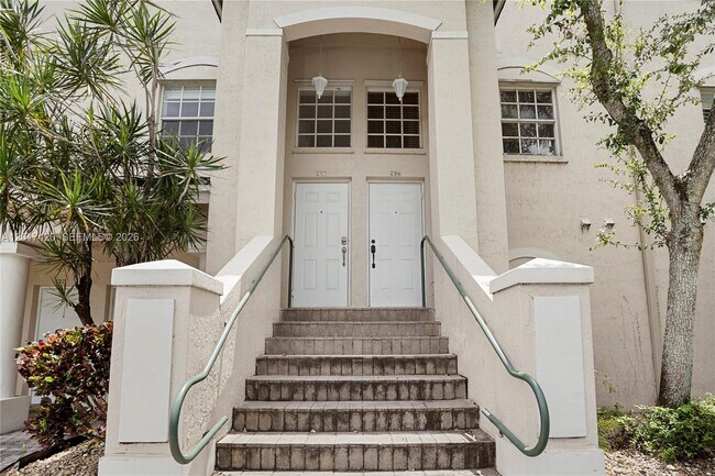 Building Photo - 5610 NW 114th Pl
