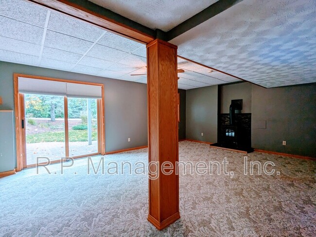 Building Photo - 7971 Highpointe Ct