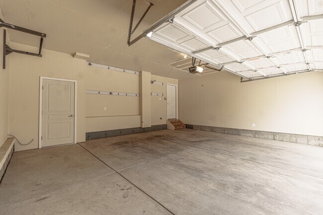 Building Photo - 5604 Saint Patrick View