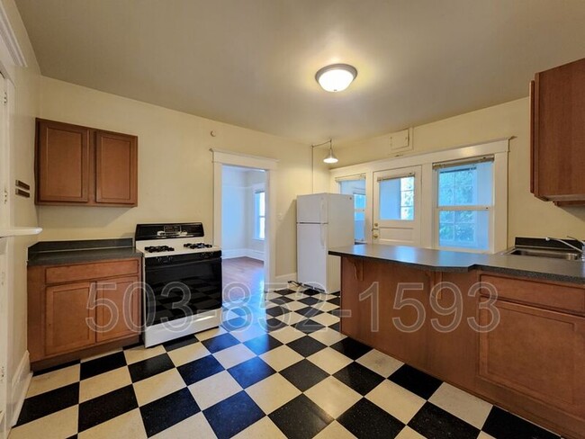 Building Photo - 3958 N Albina Ave