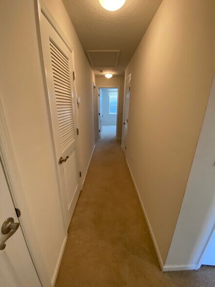 Building Photo - 612 Mount Olympus Blvd
