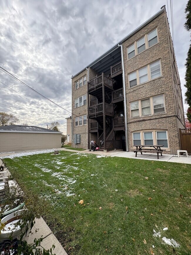 Building Photo - 3245 Wisconsin Ave