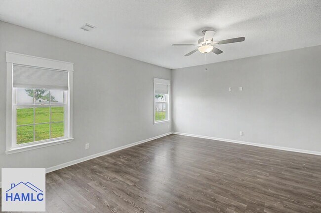 Building Photo - 188 Sunflower Cir NE