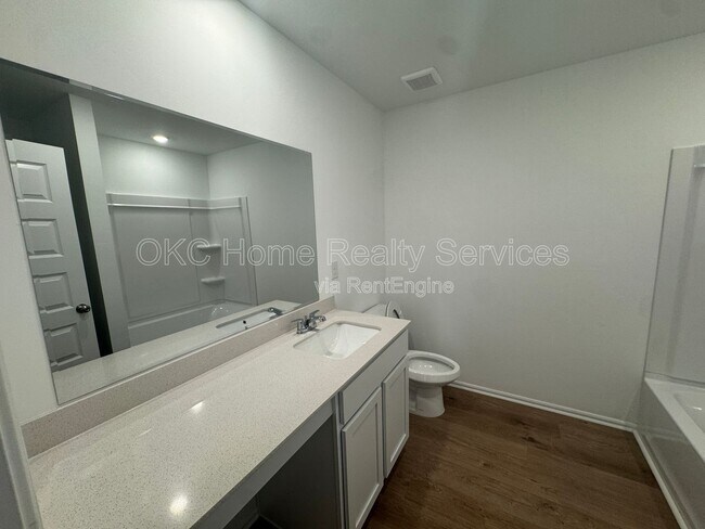 Building Photo - 3901 Dutch Ln