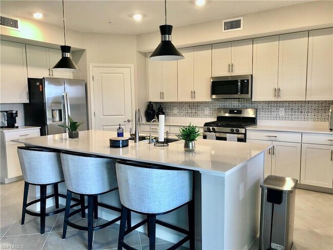 Building Photo - 43253 Waterbird Way