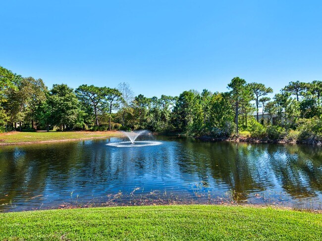 Building Photo - Gorgeous 3B/2.5B Home in Emerald Lakes Gat...