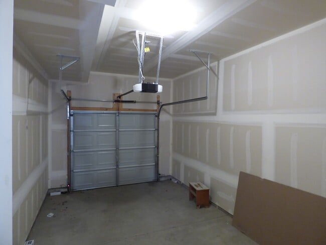 Building Photo - Beautiful Townhome in South Longmont