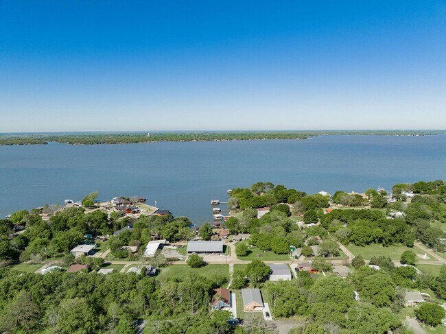 Building Photo - Available