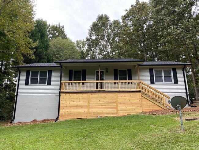 Primary Photo - 7045 Hickory Dr