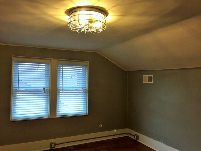 Building Photo - 6333-6335-6335 Bartlett St