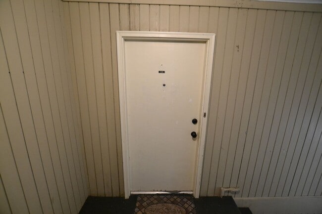 Building Photo - MOVE IN SPECIAL!  Newly updated, 2 bedroom, 2 bath Condo at Westdale Club Condos