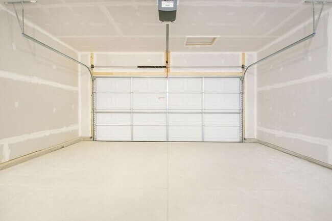 Building Photo - 1638 Garfield