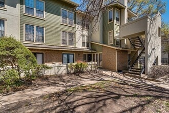 Building Photo - 9611 Walnut St