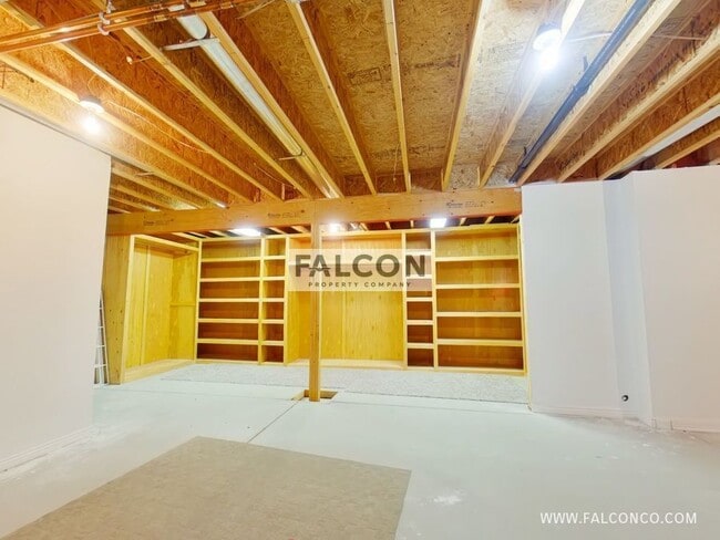 Building Photo - 8369 Twinberry Point