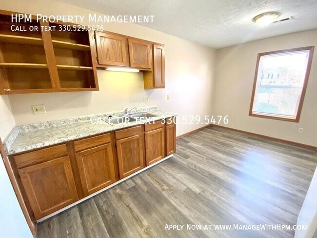 Building Photo - 2525 Zircon St NE