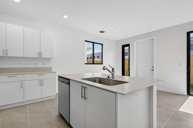 Building Photo - 13872 SW 262nd St