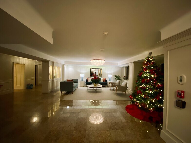 Lobby - 4301 Massachusetts Ave NW