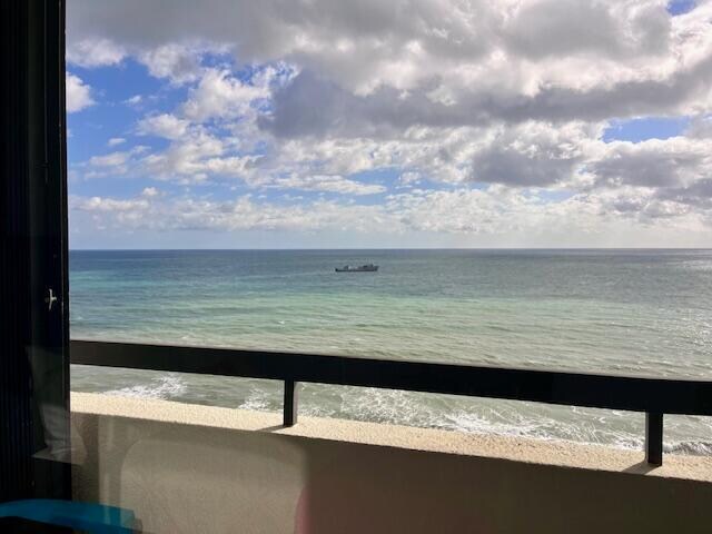 Building Photo - 4000 N Ocean Dr