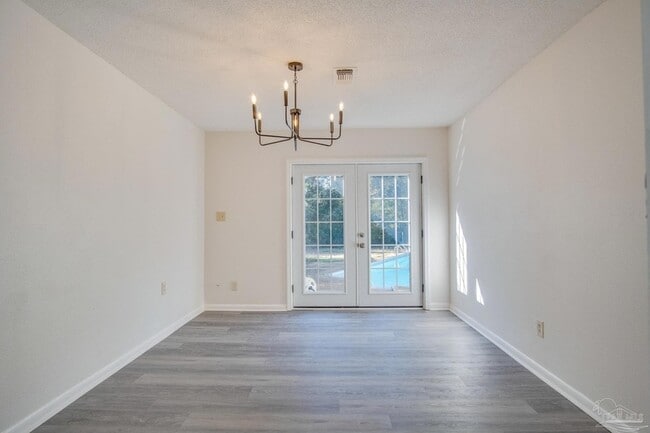 Building Photo - 4725 Clara St