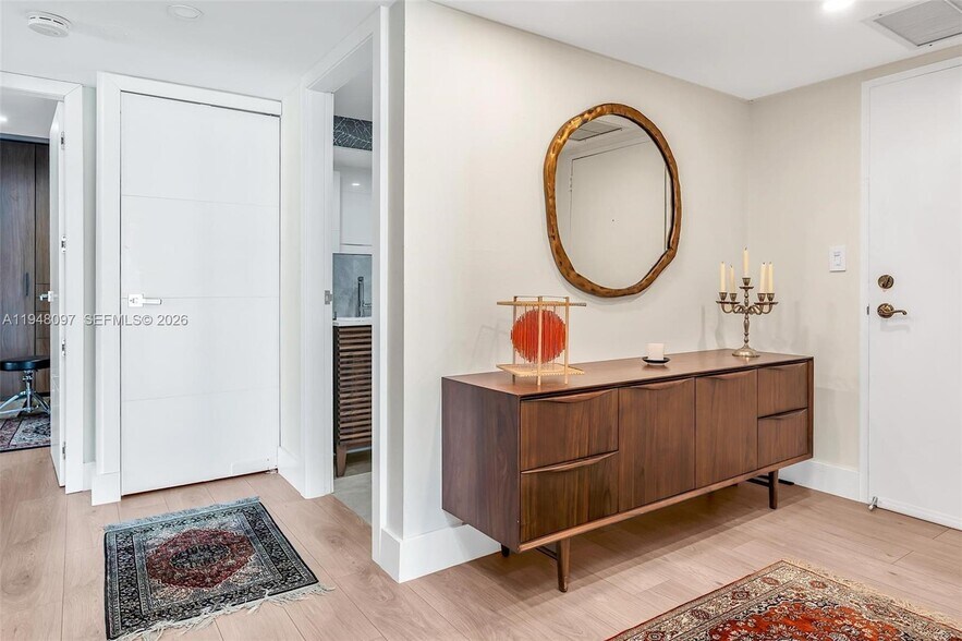 Building Photo - 1865 Brickell Ave