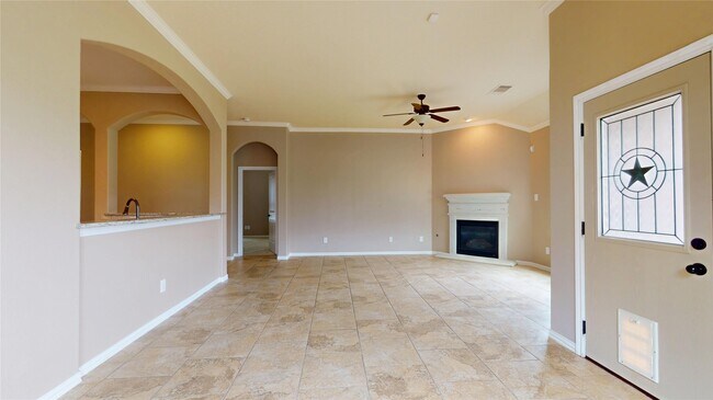 Building Photo - 12314 Meadow Breeze Dr
