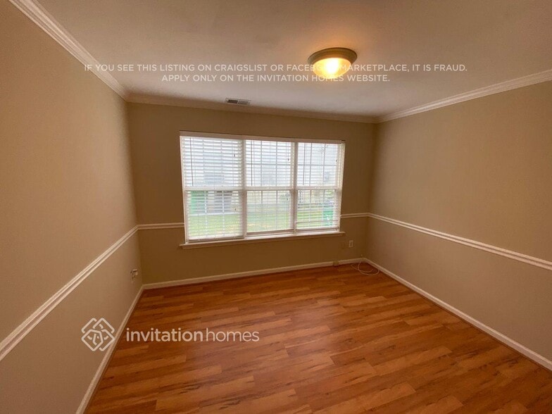 Building Photo - 12601 Cedar Crossings Dr